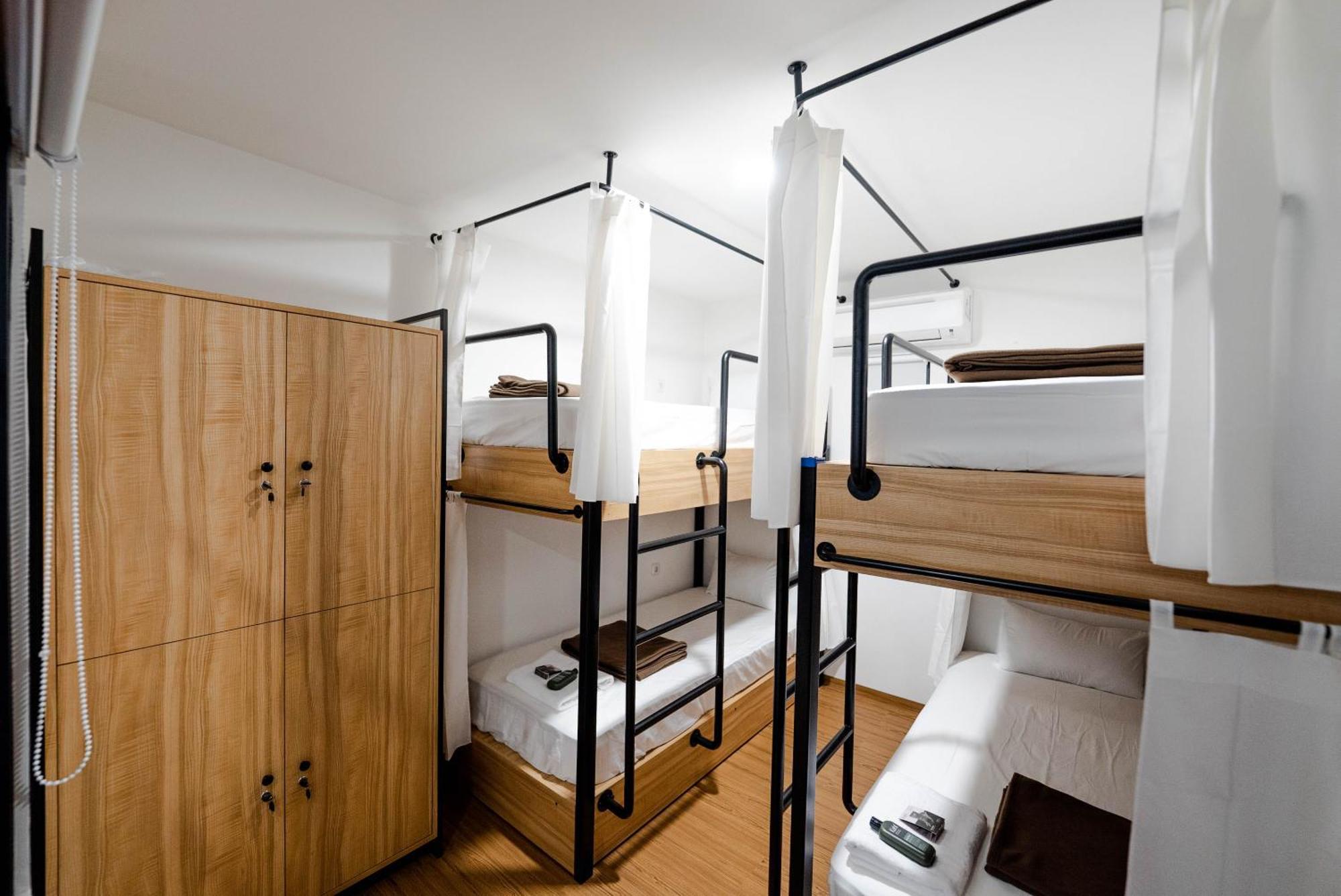 Asrama Manta Living
